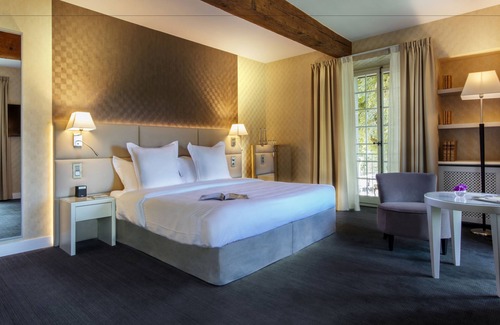 Cheserex Hotel | Château de Bonmont