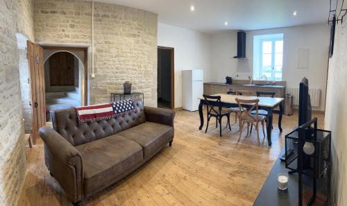 Carquebut House | CHÂTEAU DE FRANQUETOT & D Day Collins Museum