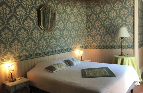 Goudourville Other | Château de Goudourville 13th century, private, sleeps 30, swimming pool, reception area