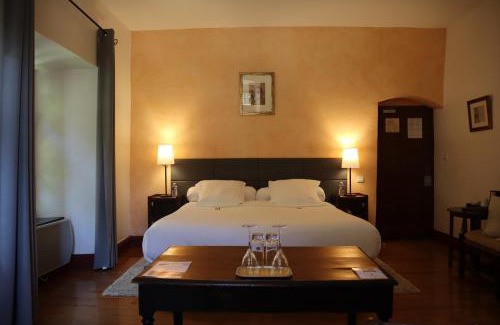 Laval-du-Tarn Hotel | Château De La Caze Piscine & Spa - Ste Enimie