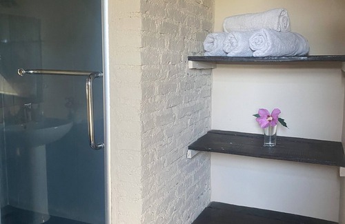 Saint-Cyr-en-Pail Bed & Breakfast | Château de la robiniere