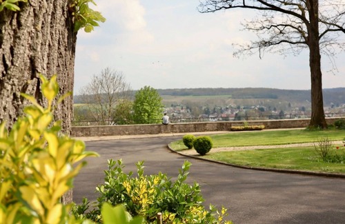 Mery-sur-Marne Bed & Breakfast | Château de Méry - Méry-sur-Marne (with full board)
