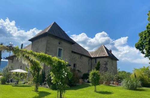 Vallieres Bed & Breakfast | Château de Morgenex