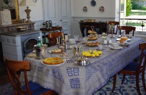 Pommeuse Bed & Breakfast | Château de Pommeuse