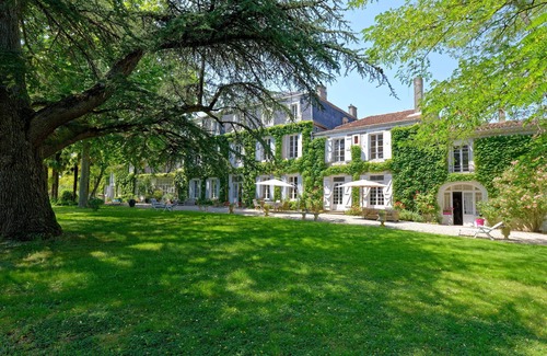La Courtete Apartment | Château St-joseph: Gîte 4 D'exception