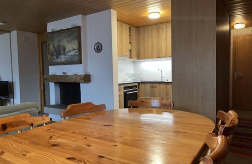 Wengen Apartment | Chäs Gruebi Apt.S by Interhome