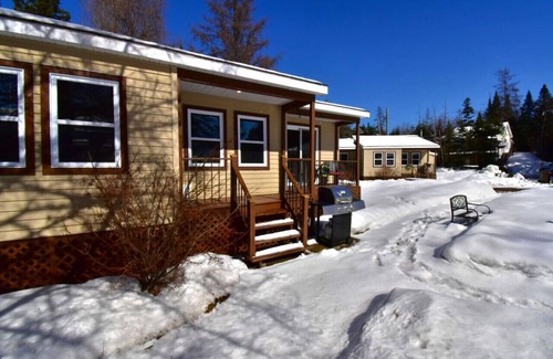 Sainte-Lucie-des-Laurentides House | Chalet Le Fer - Spa Privé et lac de Sable