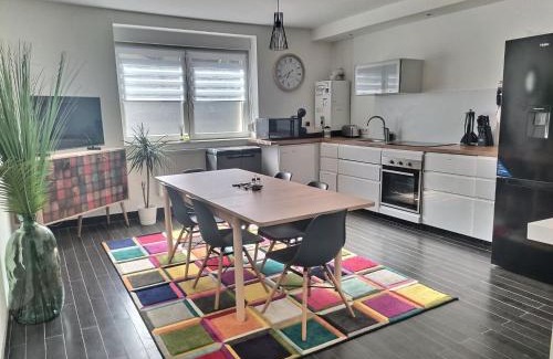 Woippy House | Ch privée 18m - Canapé - Netflix - Appart 120m
