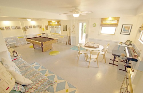 Colington Harbour House | CH245- Waterfront- 3 BRs, Dock, Pool Table, Piano, Comm Pool, Dog Friendly!