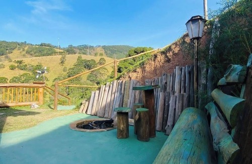 Costas Ski Chalet | Chalezinho Cabana Manaca, Gonçalves/Costas - South of Minas Gerais