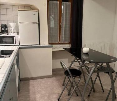 Chablis Apartment | Chablis : petit studio en plein centre ville