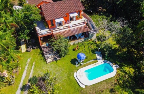 Mambucaba House | Chácara Colibris in the middle of the forest and the sea