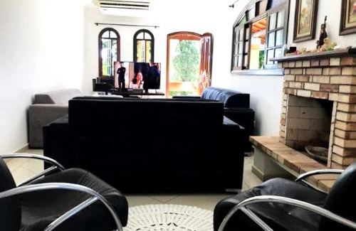 Jardim Brisa House | Chacara com WiFi, piscina e churrasq em Atibaia