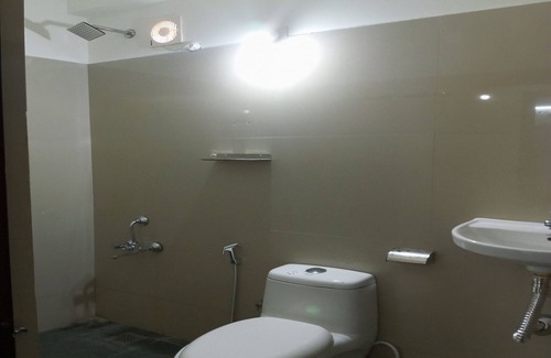 Angamali Hotel | CHAEL Airport Residency, Double Room Non AC nNedumbassery,Cochin.