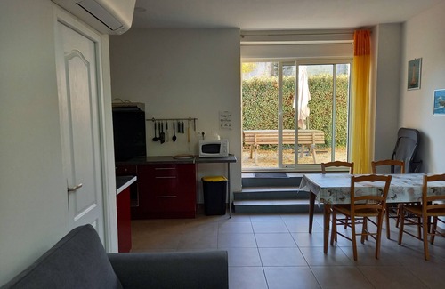 Luchat Cottage | CHAI, Gite 2/4 pers, T1bis, pool 9X4, triangle Saintes/Royan/Oléron