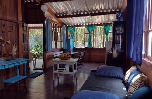 Ubatumirim Apartment | Chalé aconchegante a 50m da Praia - Ubatumirim
