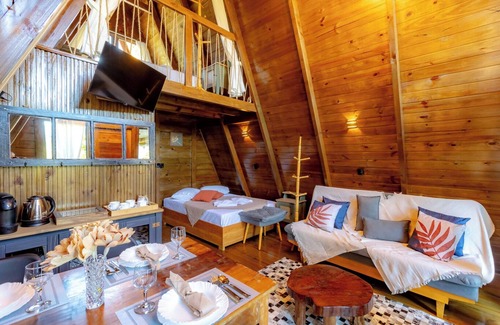 Joinville Ski Chalet | Chalé confortável com pisc,WiFi, garagem e jacuzzi