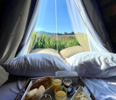 Aguas de Lindoia Ski Chalet | Chalé Na coruja e Chalé Encanto com BANHEIRA com AQUECEDOR e hidromassagem 7,5km centro Águas com COM CAFÉ, internet Starlink