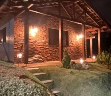 Arraial do Ouro Ski Chalet | Chalé rural- hospedagem e experiência!