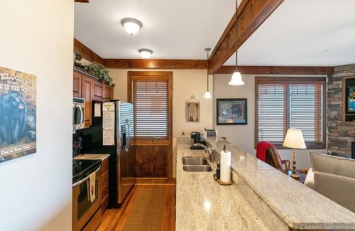 Boone Condo | Chalakee Lodge CI-1- Gated Resort, Indoor/Outdoor Pools, Resort Hot Tub, Fitness, Gas Log Firepla.