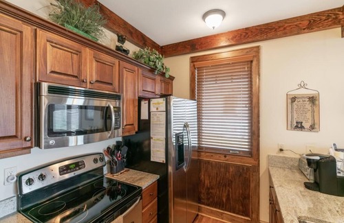 Boone Condo | Chalakee Lodge CI-1- Gated Resort, Indoor/Outdoor Pools, Resort Hot Tub, Fitness, Gas Log Firepla.