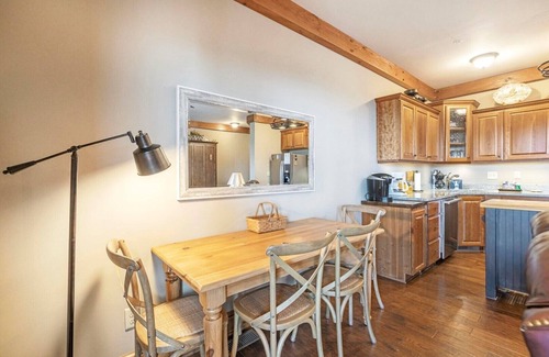 Boone Condo | Chalakee Lodge CI-2- Gated Resort, Indoor/Outdoor Pools, Resort Hot Tub, Fitness, Gas Log Firepla.