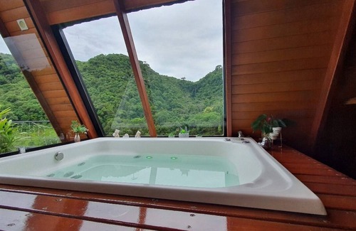 Alfredo Wagner Ski Chalet | Chale 4 Estações is the ideal place for couples who need moments of privacy.