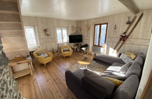 Fontcouverte-la-Toussuire Ski Chalet | Chalet Jean Sabot 240 m² Authentique & Rénové 5ch/4 Sdb/Salle de Jeux, Cabane
