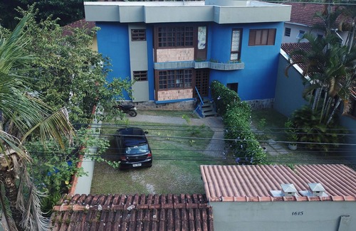 Praia da Enseada Ski Chalet | CHALE TERREO 230 METERS FROM THE BEACH OF THE ENSEADA and 3 MINUTES FROM THE SAND.