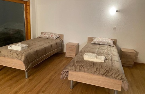 Chandolin-près-Savièse Ski Chalet | chalet à Savièse en bordure de forêt