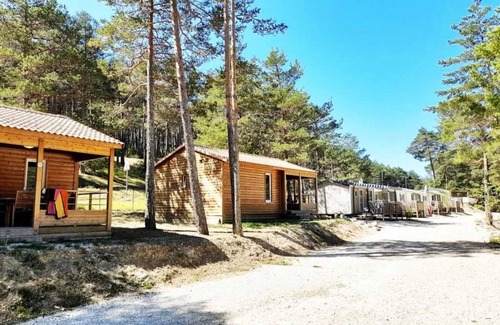 Saint-Auban Ski Chalet | Chalet 2 étoiles - Piscine - ccbaeia