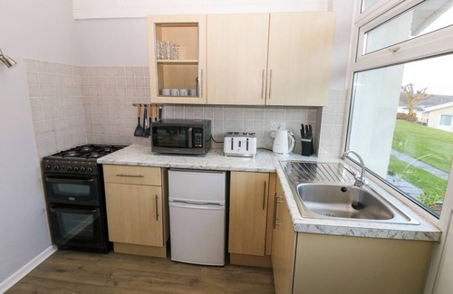 Port-Eynon Cottage | CHALET 27, pet friendly, country holiday cottage in Port Eynon