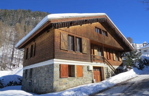 La Roche Ski Chalet | Chalet 290m2, 15 pers/8chambres, Pistes/Télésiège à 100m,* Tout confort