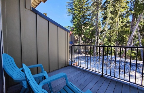 Government Camp Ski Chalet | Chalet 52 at the Official Collins Lake Resort
