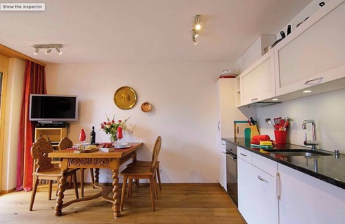 Wengen Ski Chalet | #Chalet Aberot.HOLIDAY FLAT #1 - BEST LOCATION & VIEWS IN TOWN