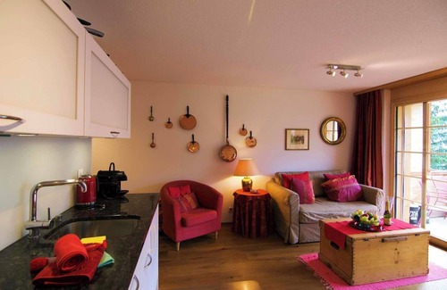 Wengen Ski Chalet | #Chalet Aberot.HOLIDAY FLAT #1 - BEST LOCATION & VIEWS IN TOWN