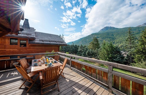 Saint-Chaffrey Ski Chalet | Chalet Aiguillette