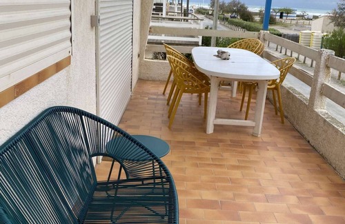 Gruissan Plage Ski Chalet | ☆Chalet Alaric &jacuzzi N°46 ilot 1ère ligne☆sur plage des chalets☆ vue mer 24H24☆