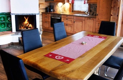 Tamsweg House | Chalet 'Alpenchalets Weissenbacher-Fuchsbau' with Mountain View, Terrace and Wi-Fi