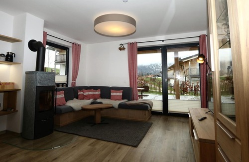 Inzell Ski Chalet | Chalet Alpenzauber mit beheiztem Pool, Inzell