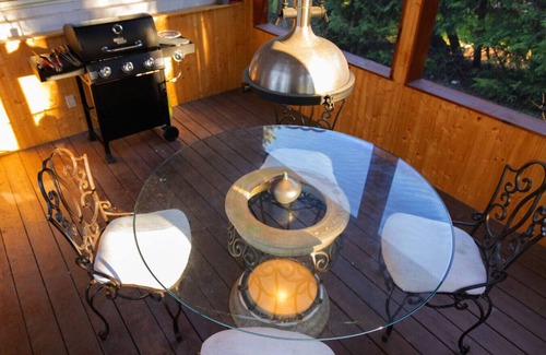 Huberdeau Ski Chalet | Chalet Alpin | Walk to Lake & Beach | Spa & BBQ