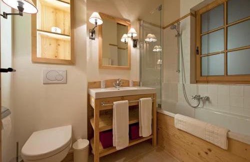 Sankt Anton am Arlberg Ski Chalet | Chalet Antoin Stube & Architecture -MESSAGE-'WHATSAP - BEFORE - BOOKING -I-43-681-2016-1054-
