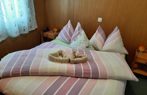 Goldswil Apartment | Chalet apartment by Interlaken. Parking