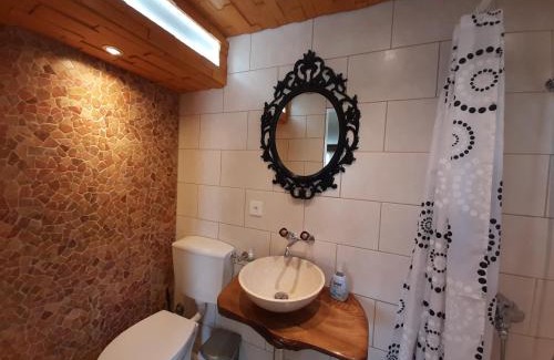 Goldswil Apartment | Chalet apartment by Interlaken. Parking