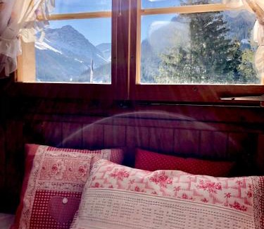 Litziruti House | Chalet Arosa - Zur Alleinnutzung für 6 Personen, urig und sonnig