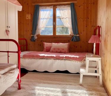 Litziruti House | Chalet Arosa - Zur Alleinnutzung für 6 Personen, urig und sonnig
