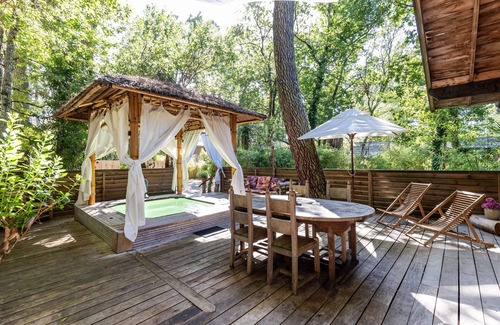 Lacanau Ski Chalet | Chalet "Bangli" with Private Terrace and Wi-Fi
