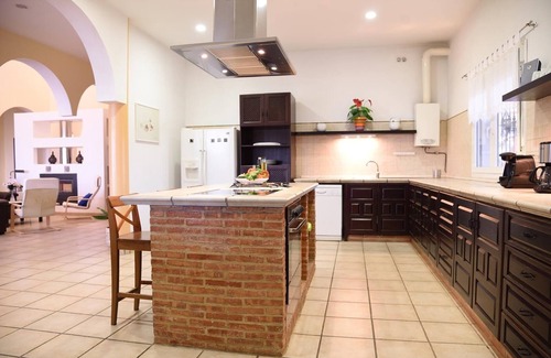Lora Del Rio Villa | Chalet Bellavista with private pool, clear views and Wifi