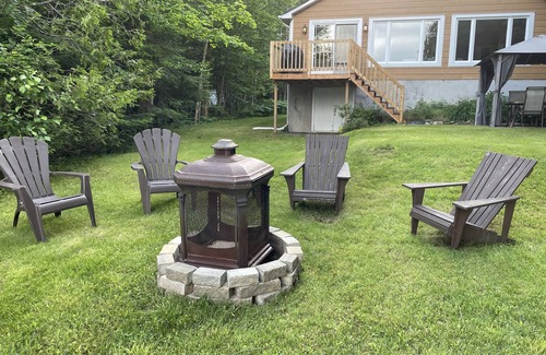 Lantier Ski Chalet | Chalet Bord de l'eau Saint-Donat- AVAILABLE FOR WINTER SEASON 2025-2026