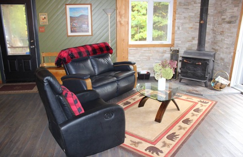 Saint-Etienne-De-Bolto Ski Chalet | Chalet at Lac Libby, a haven of peace in the heart of the ski resorts